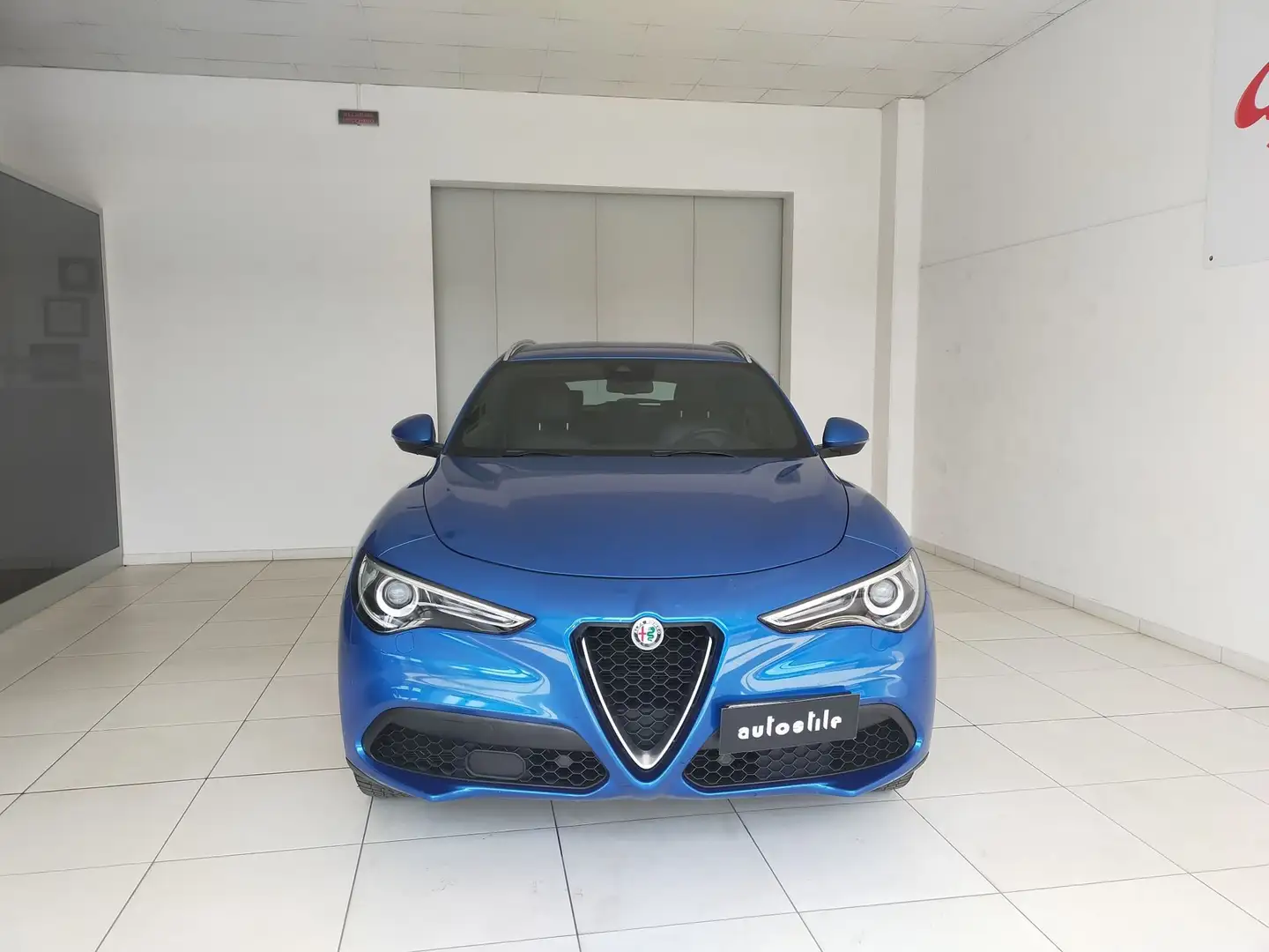 Alfa Romeo Stelvio 2.0 Turbo 280 CV AT8 Q4 Executive + Sport / Veloce Blauw - 2