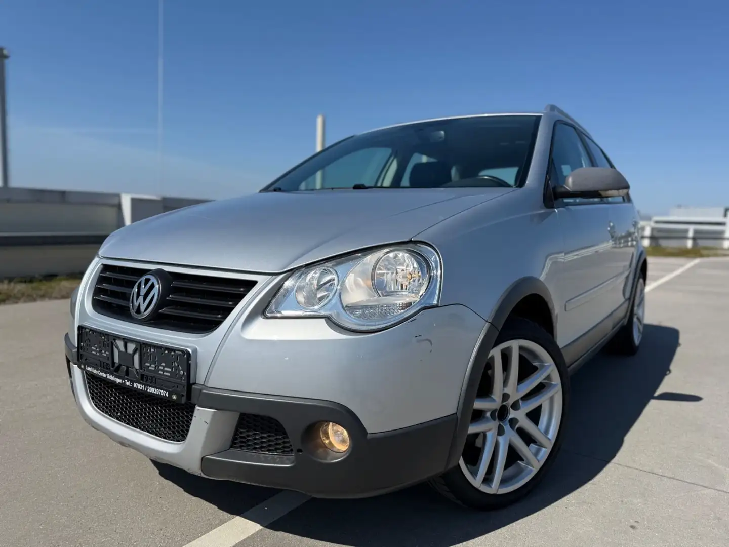 Volkswagen Polo IV CROSS POLO*AUTOMATIK*SHZ*KLIMA*8FACH BER Silber - 1