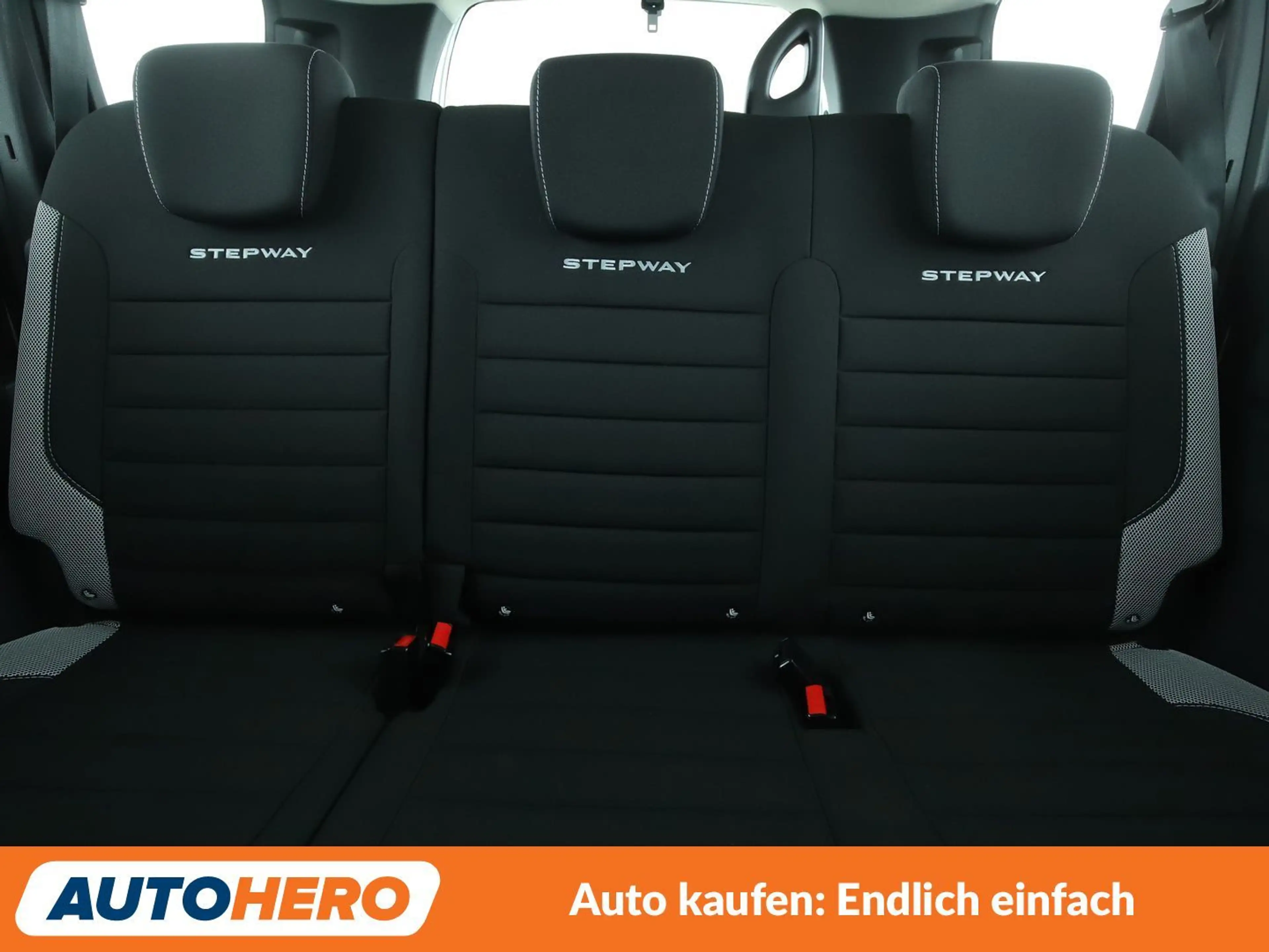 Dacia Lodgy 1.5 Blue dCi Stepway Plus *NAVI*TEMPO*LIM*CAM*PDC* — photo 15