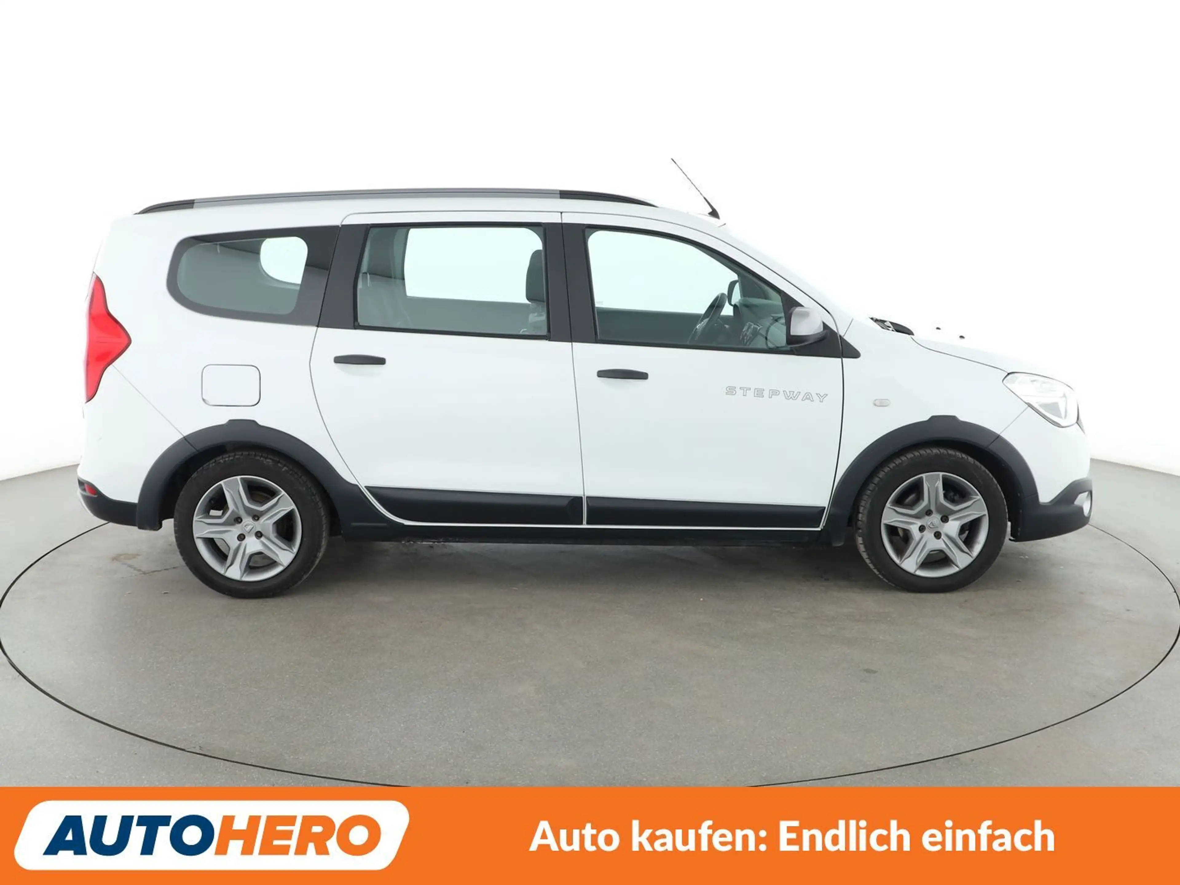 Dacia Lodgy 1.5 Blue dCi Stepway Plus *NAVI*TEMPO*LIM*CAM*PDC* — photo 7