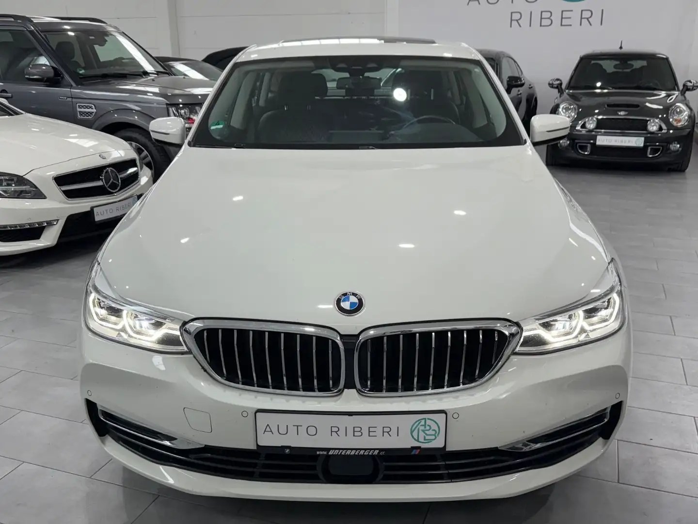 BMW 640 640d GranTurismo xDrive Luxury Line*Pano*RFK*HUD Weiß - 2