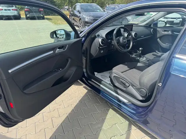 Audi A3 view 8
