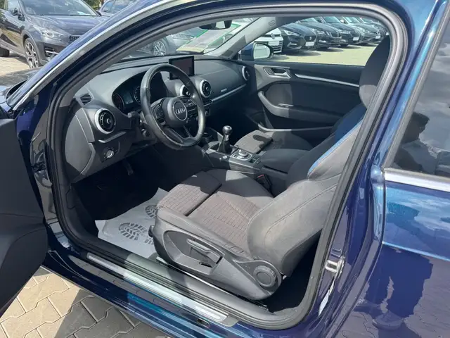 Audi A3 view 9
