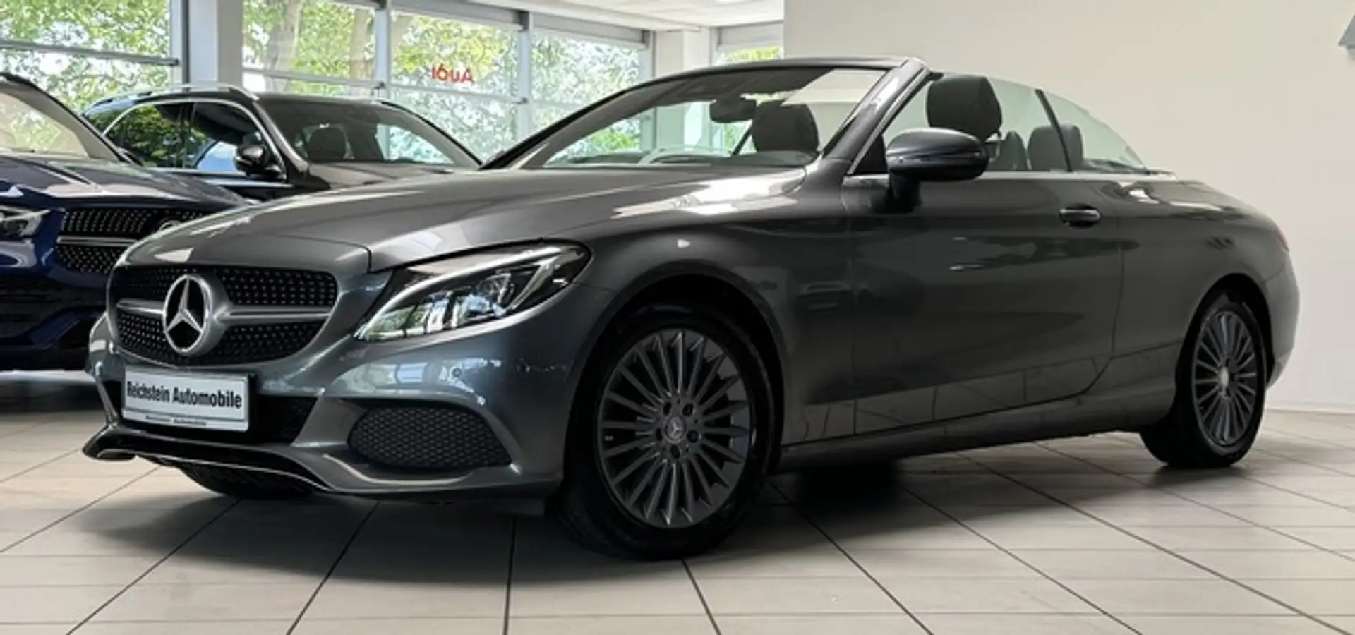 Mercedes-Benz C 180 Cabrio LEDER LED 30 T/KM NAVI PDC Grau - 2