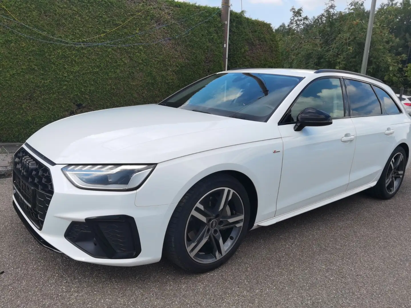 Audi A4 Avant 40 TDI S line Wit - 1