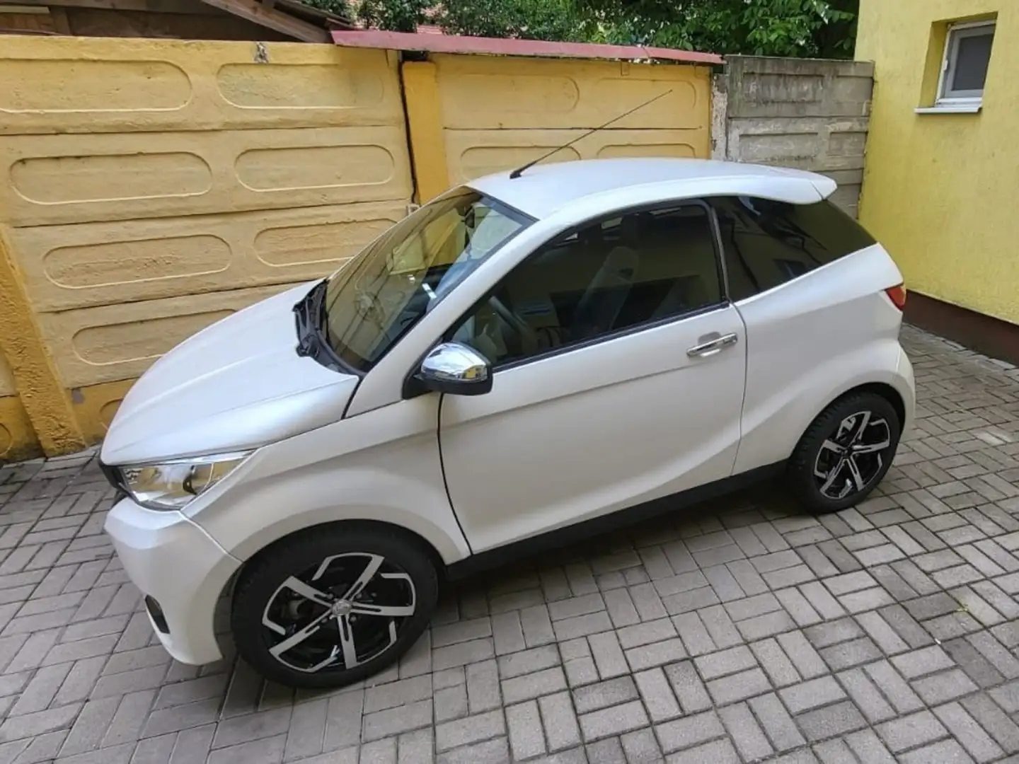 Aixam Coupe Elektroauto Weiß - 1