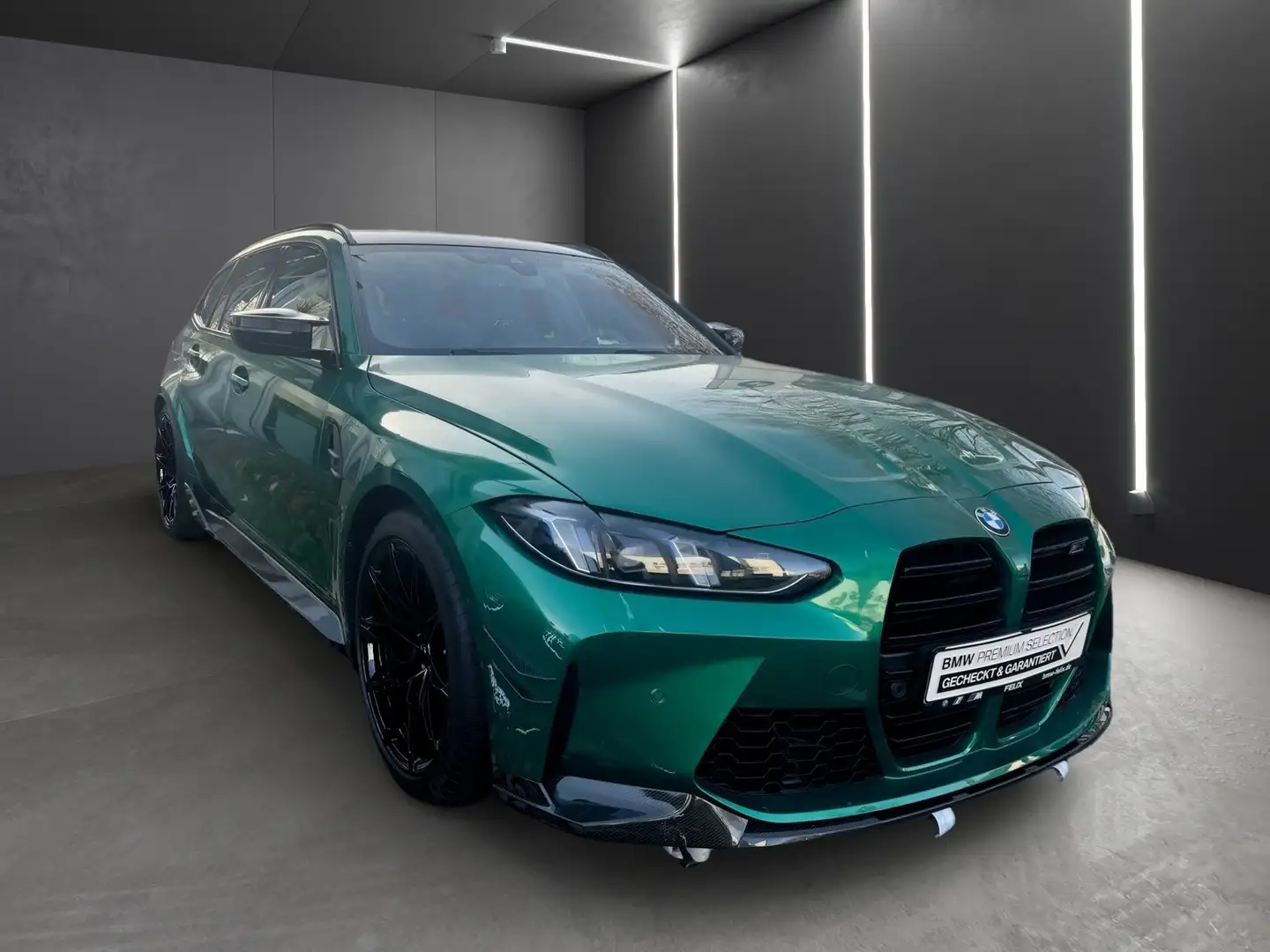 BMW M3 Touring Competition xDrive+M PERFORMANCE UMBAU+LCI Grün - 2