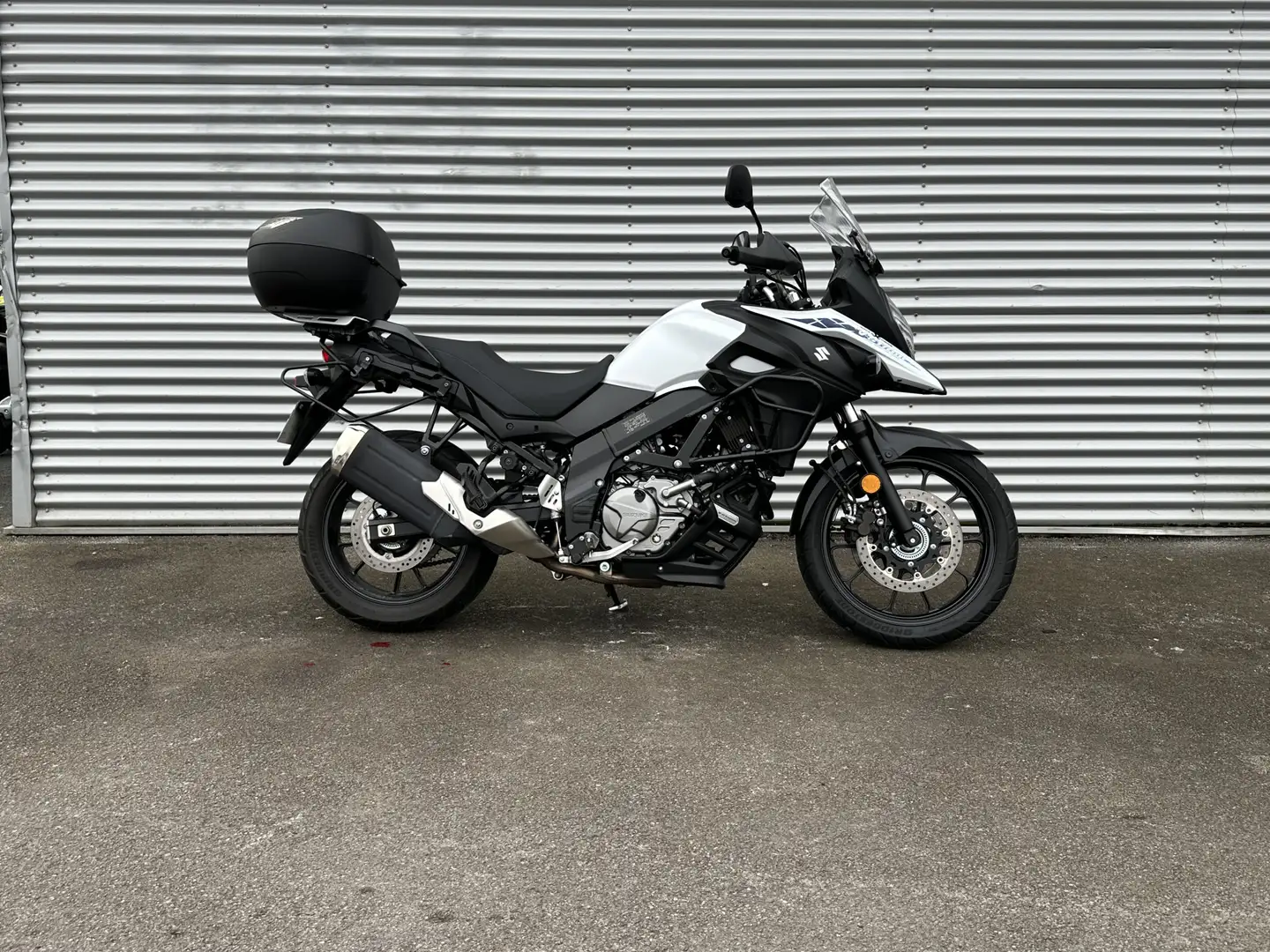 Suzuki V-Strom 650 Blanc - 1