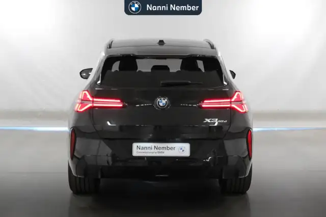 BMW X3 view 4