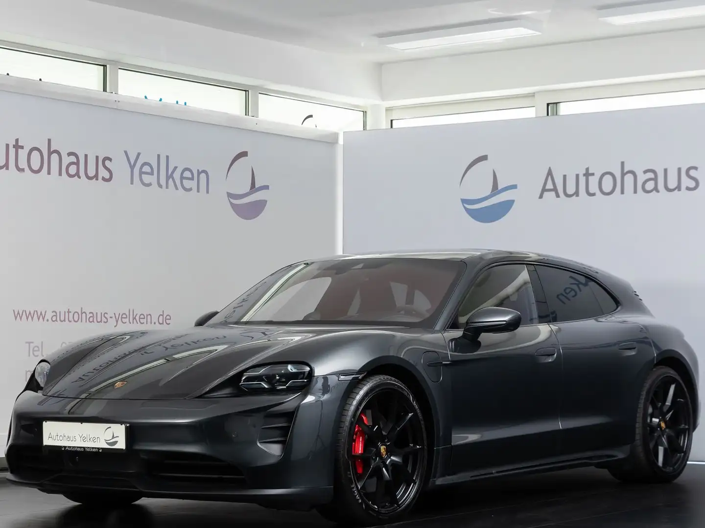 Porsche Taycan Sport Turismo GTS *MATRIX*PANO*BOSE*21" Grau - 2