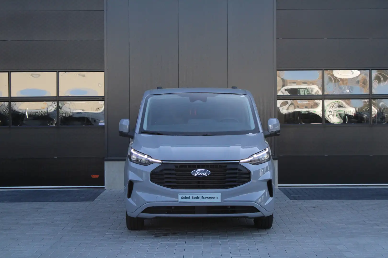 Ford Transit Custom 320 2.0 TDCI L2H1 Limited 170 pk - DC Voorbereidin Grijs - 2