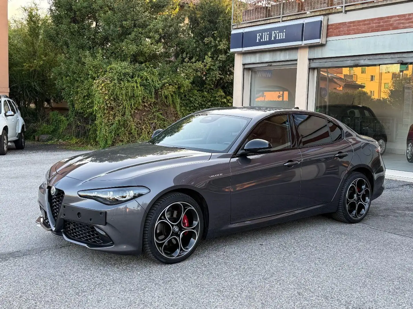 Alfa Romeo Giulia 2.0 Turbo 280CV AT8 AWD Q4 Veloce Grigio - 1