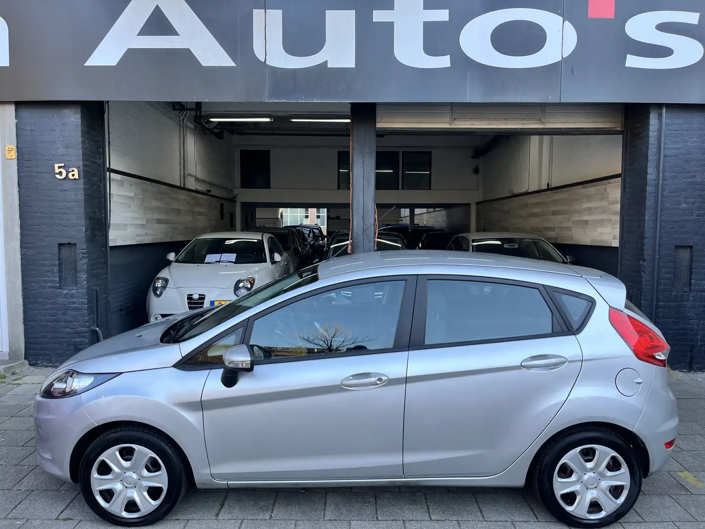 Ford Fiesta 1.25 Limited Gris - 2