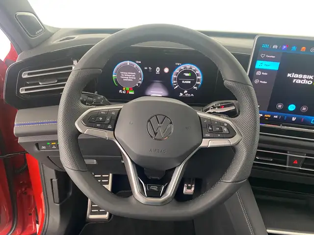 Volkswagen Tiguan view 13