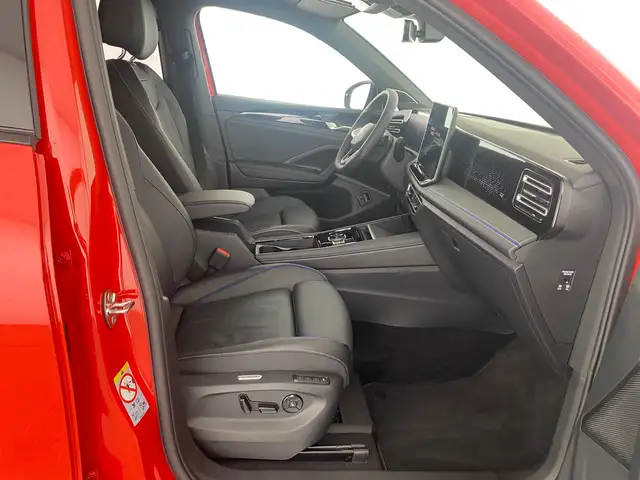 Volkswagen Tiguan view 10