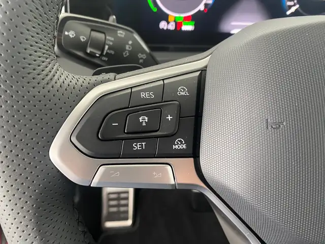 Volkswagen Tiguan view 14