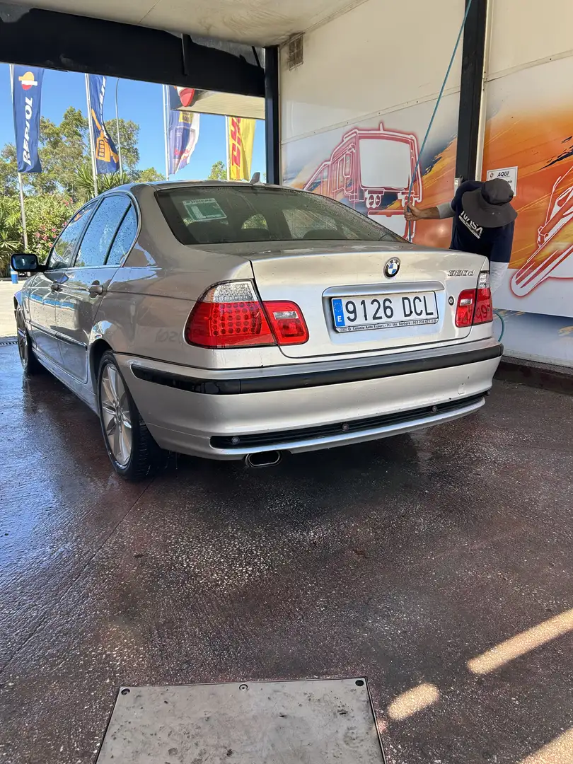 BMW 330 330d - 1