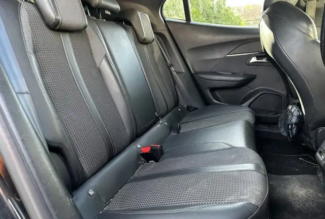 Peugeot 2008 view 13