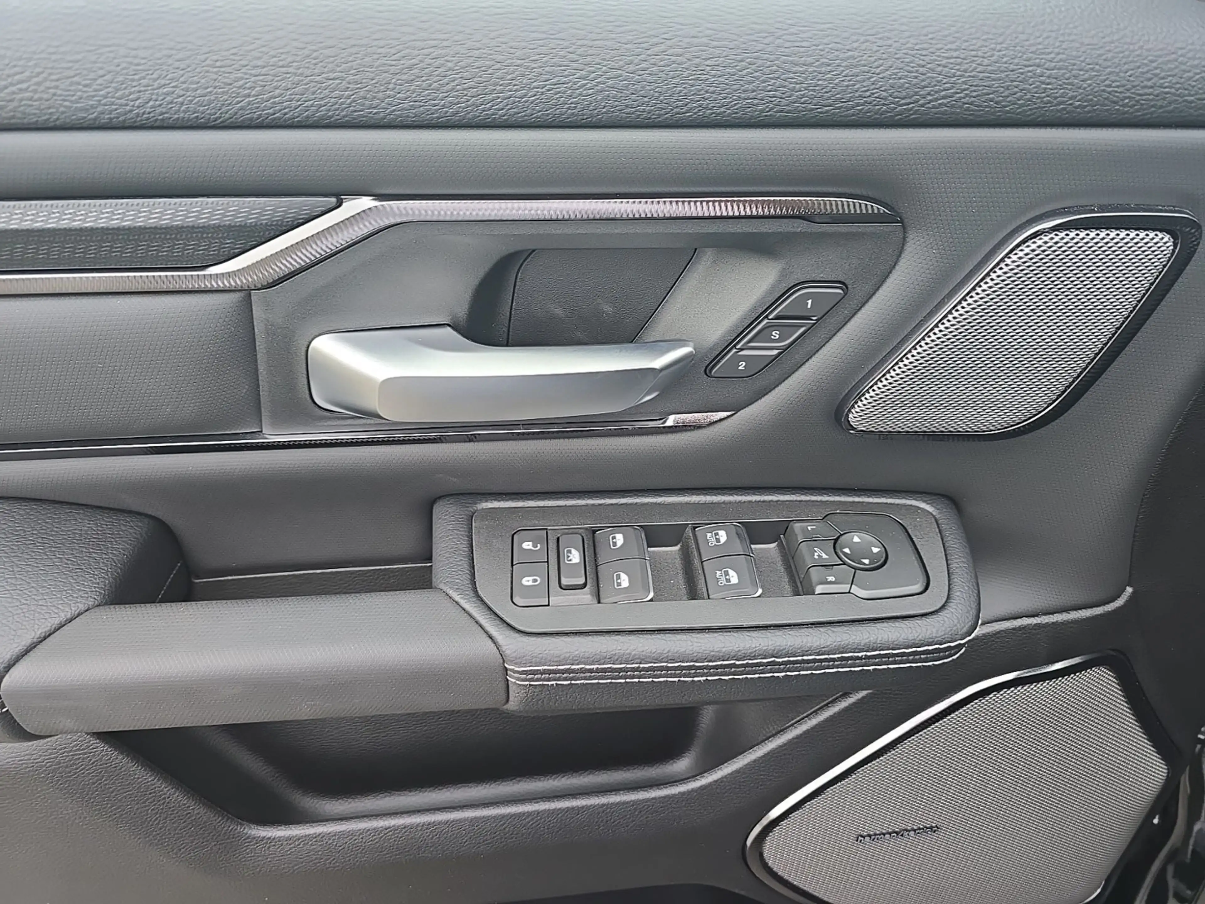 Dodge RAM 5,7 V8 Lonestar Voll Modell 26 — photo 15