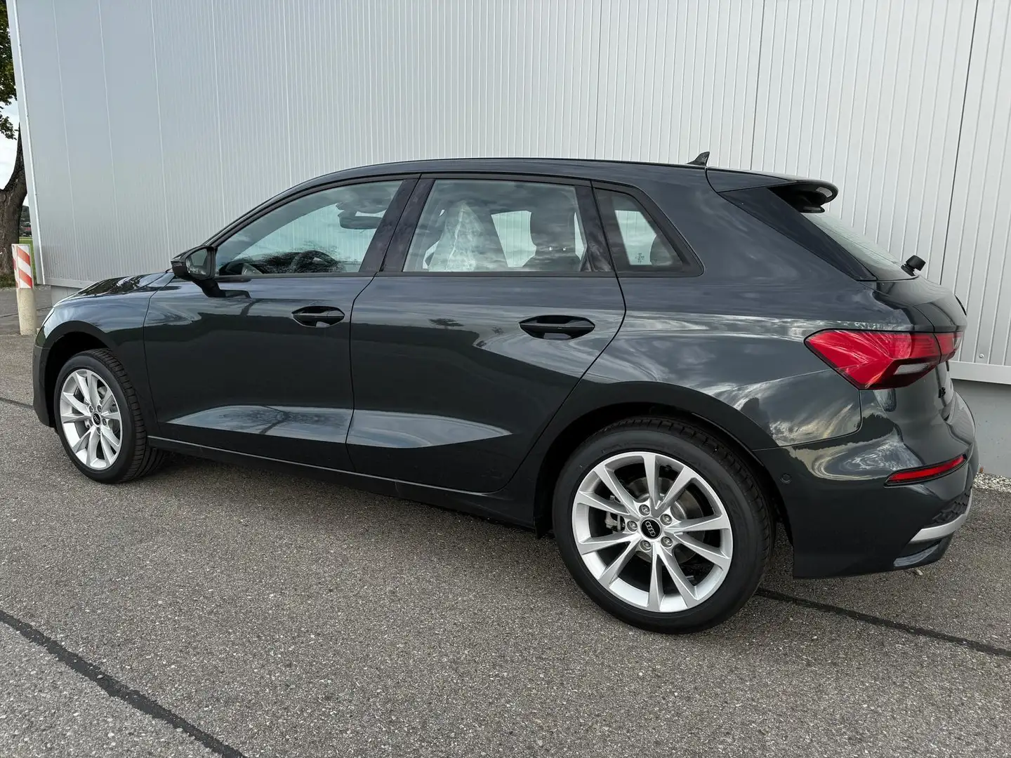 Audi A3 TFSI 110 kW 1.5TFSI S-Tronic 110 kW (150 PS), A... Grau - 2