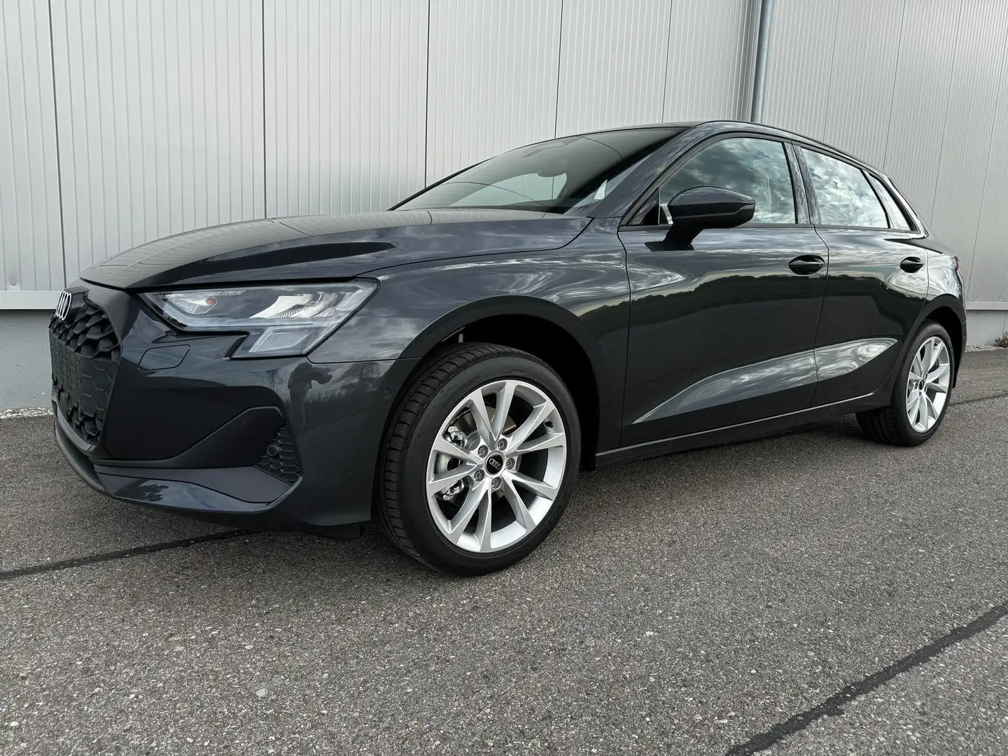 Audi A3 TFSI 110 kW 1.5TFSI S-Tronic 110 kW (150 PS), A... Grau - 1