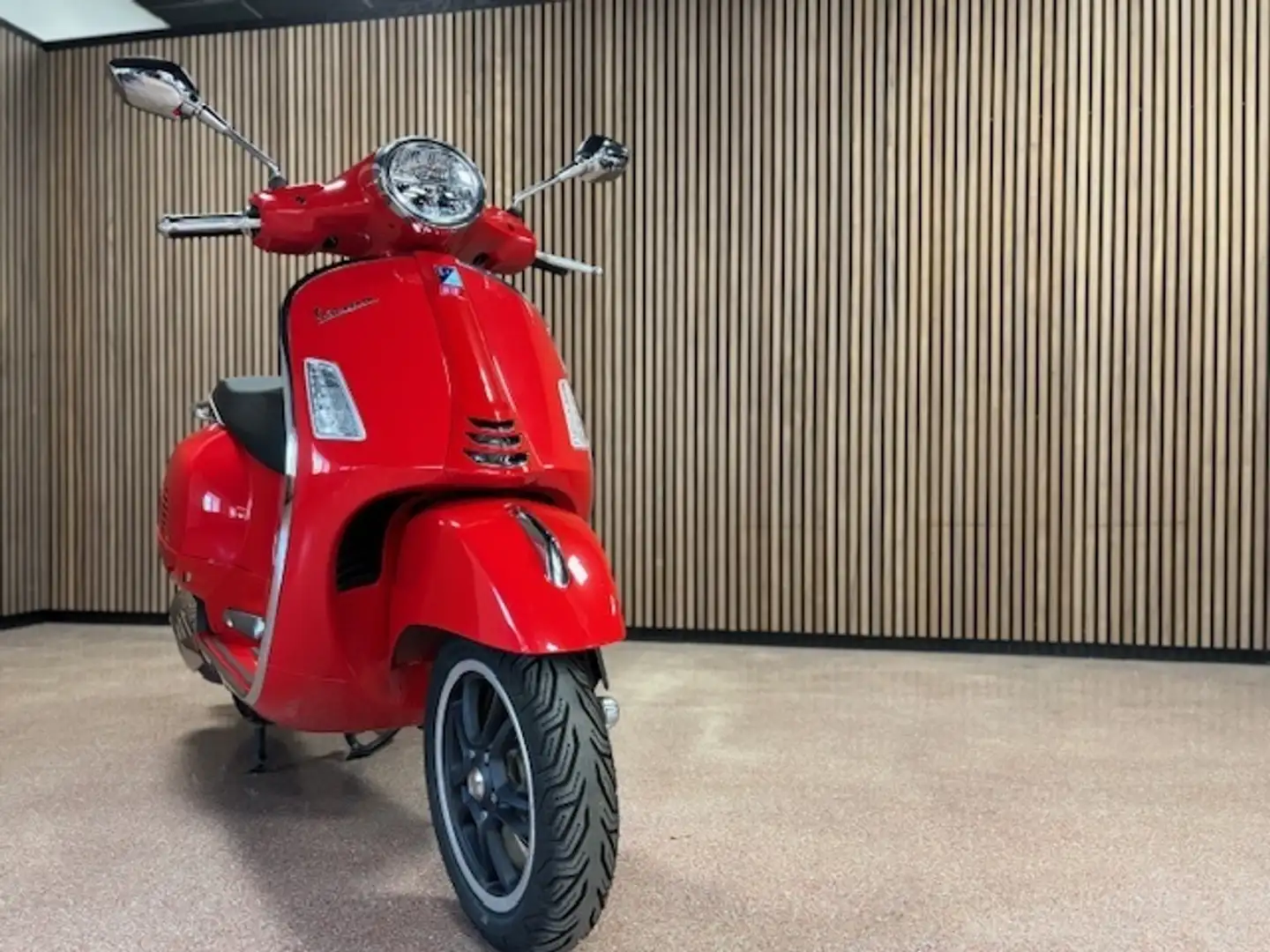 Vespa GTS 125 SUPER E5 ROSSO R Roşu - 1