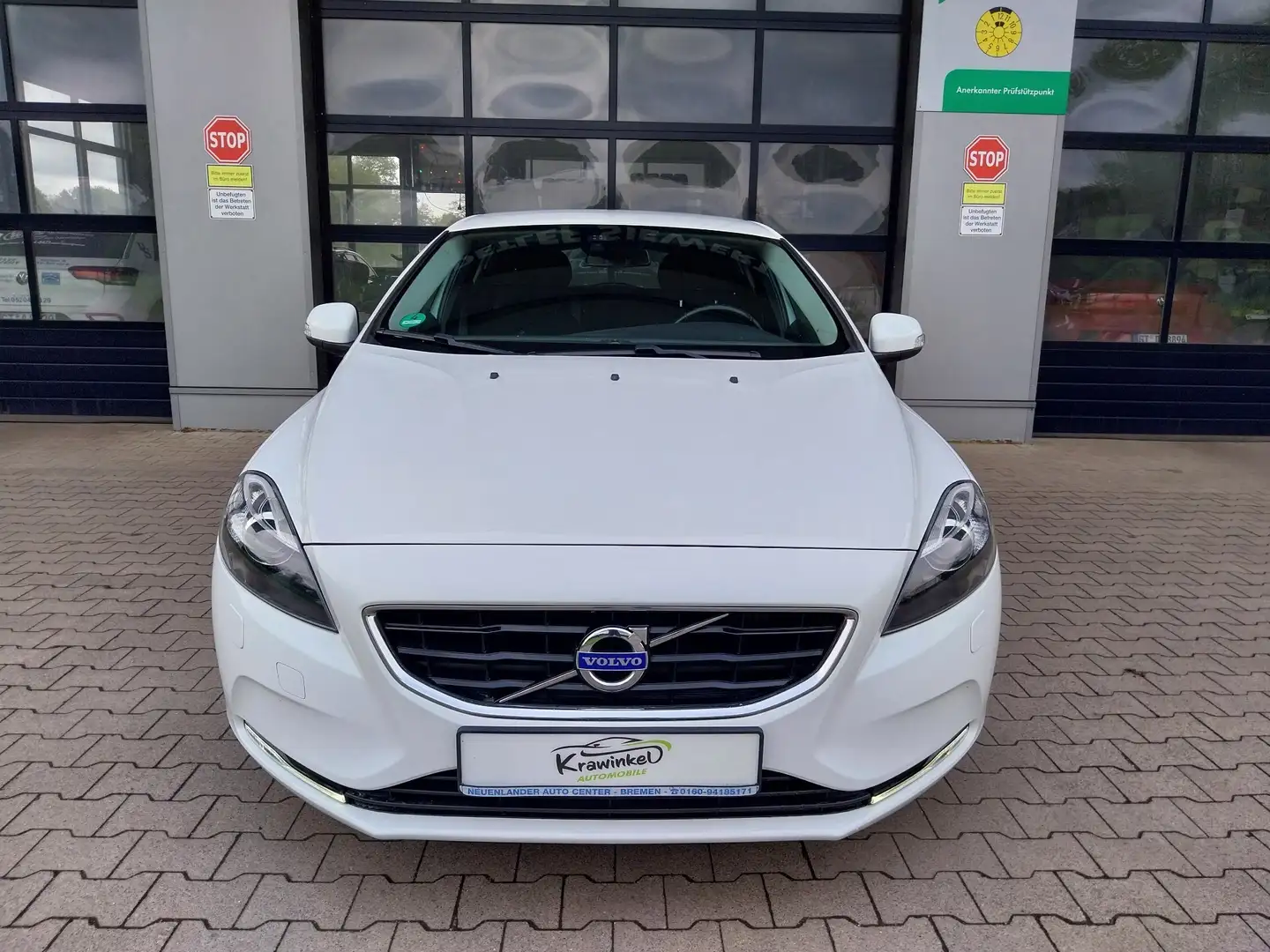 Volvo V40 T2 You *2te.Hd.*Scheckheft gepflegt*Top Zustand*Xe Weiß - 2