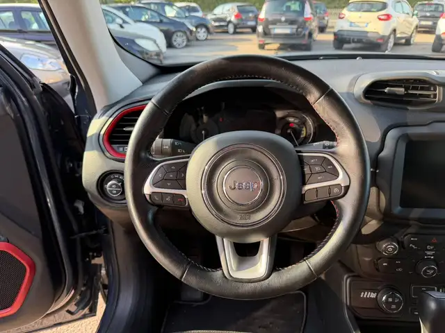 Jeep Renegade view 11