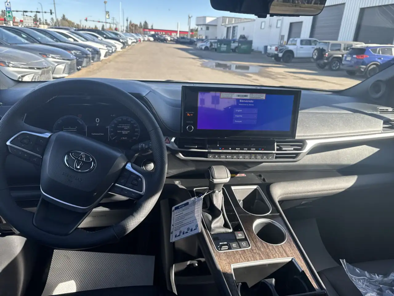 Toyota Sienna снимка Toyota Sienna