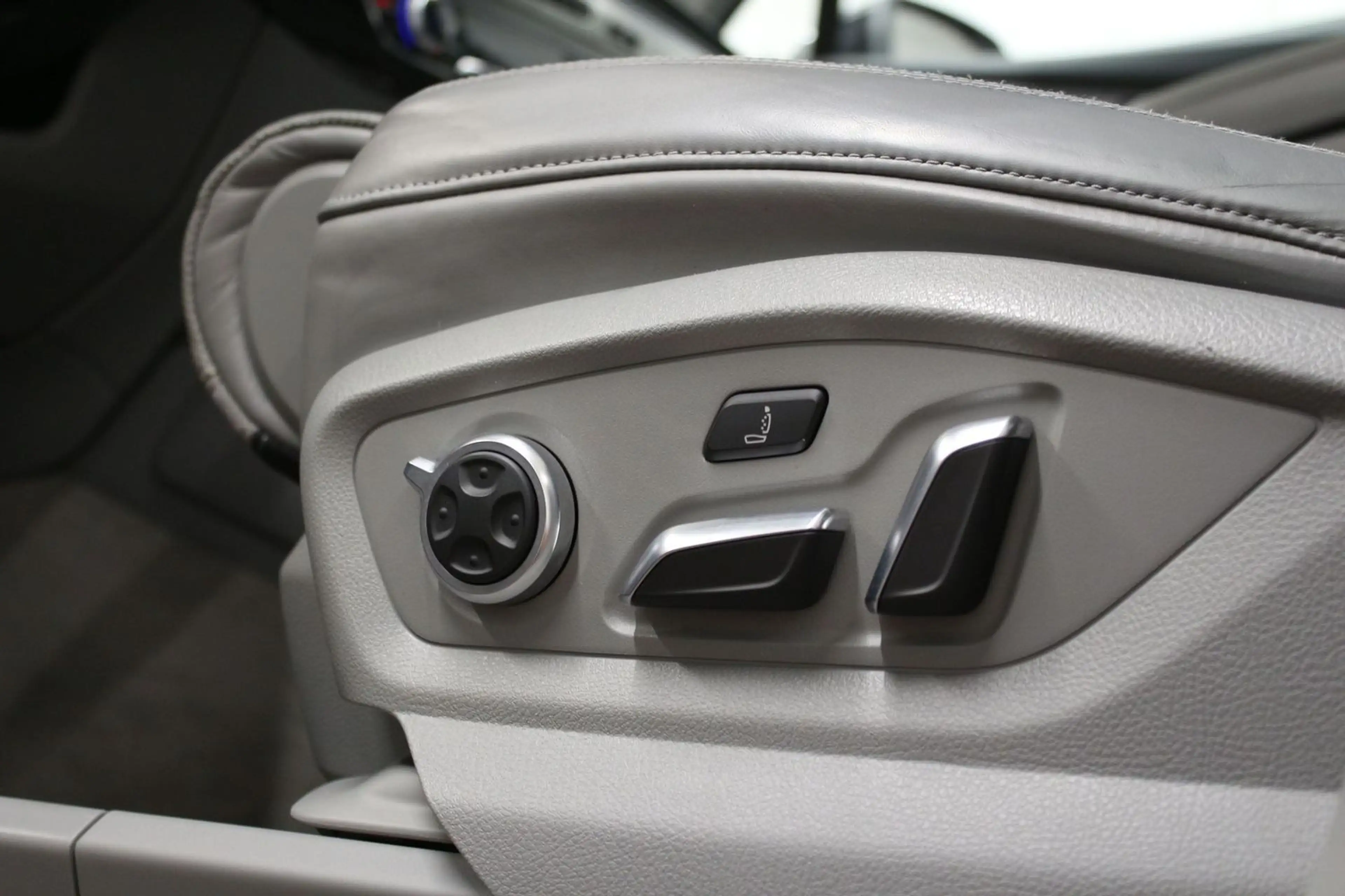 Audi Q7 3.0 TDI quattro S-Line Matrix HUD Bose — photo 11
