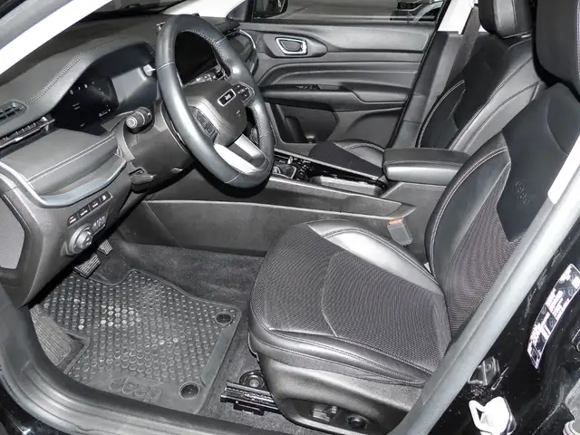 Jeep Compass view 14