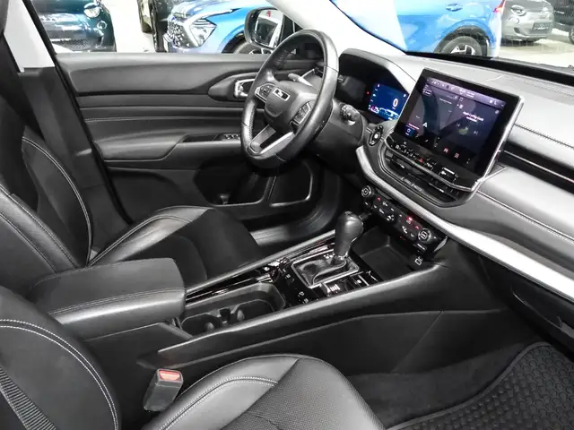 Jeep Compass view 4