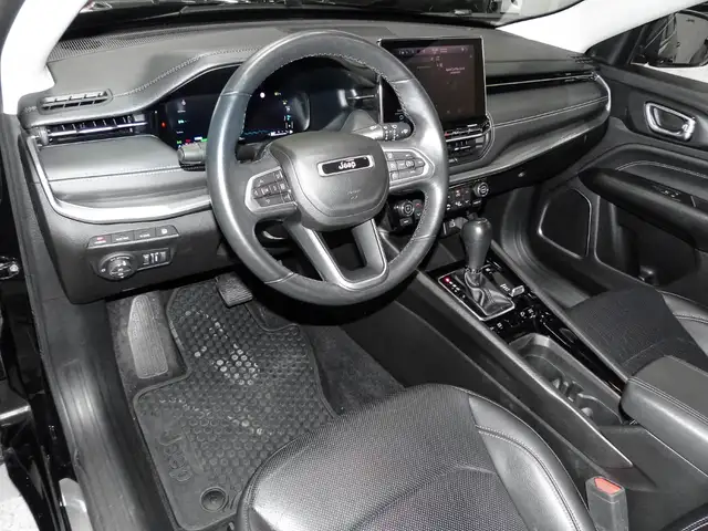 Jeep Compass view 5