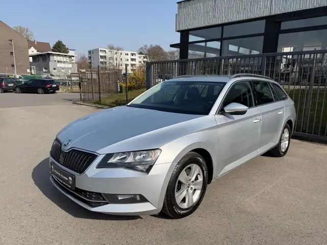 Skoda Superb Combi Ambition AUTOMATIK/PDC/INSP NEU!!!