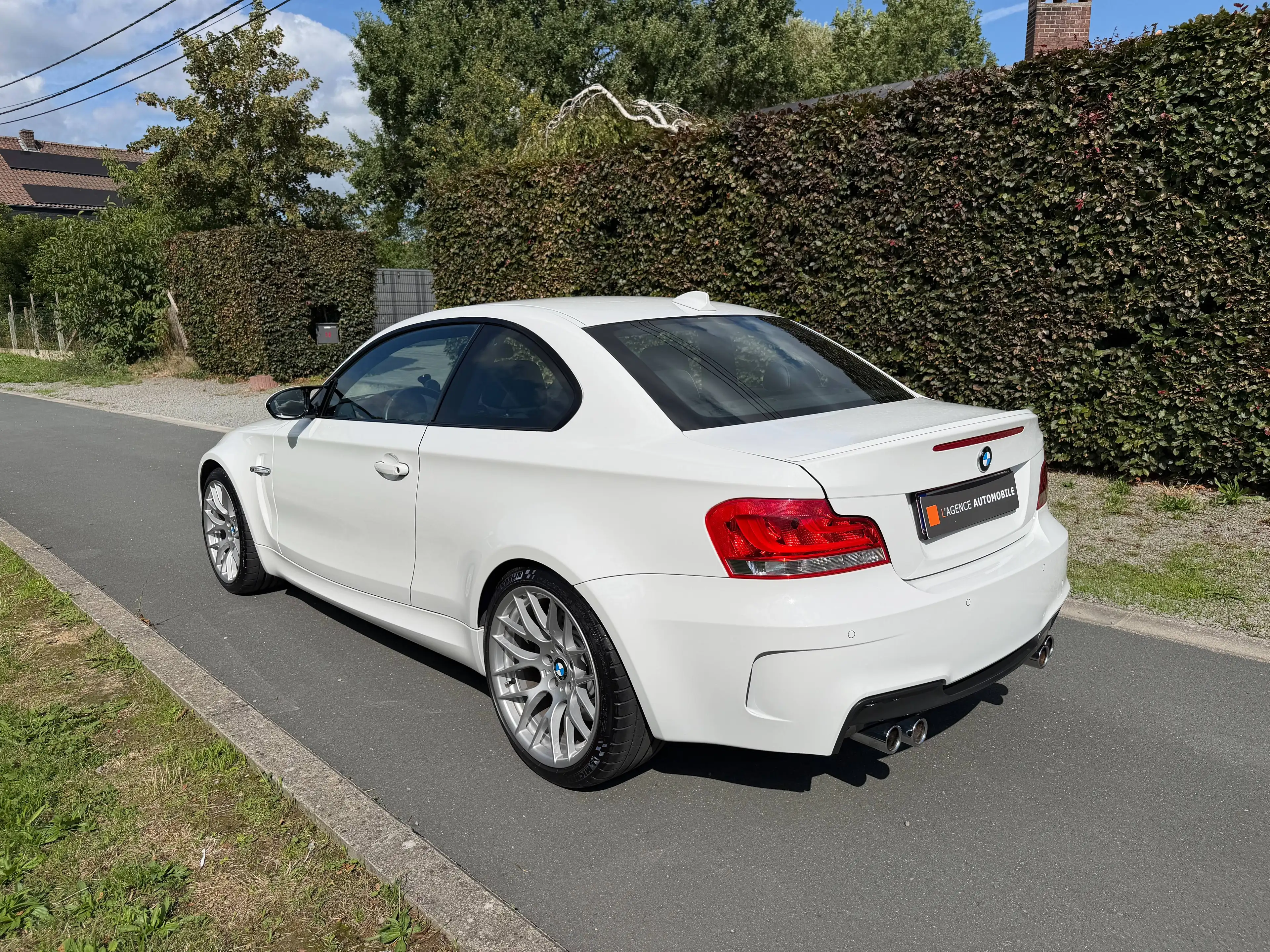BMW M1 Coupé E82 - Alpine White III - Jantes M359 — photo 7