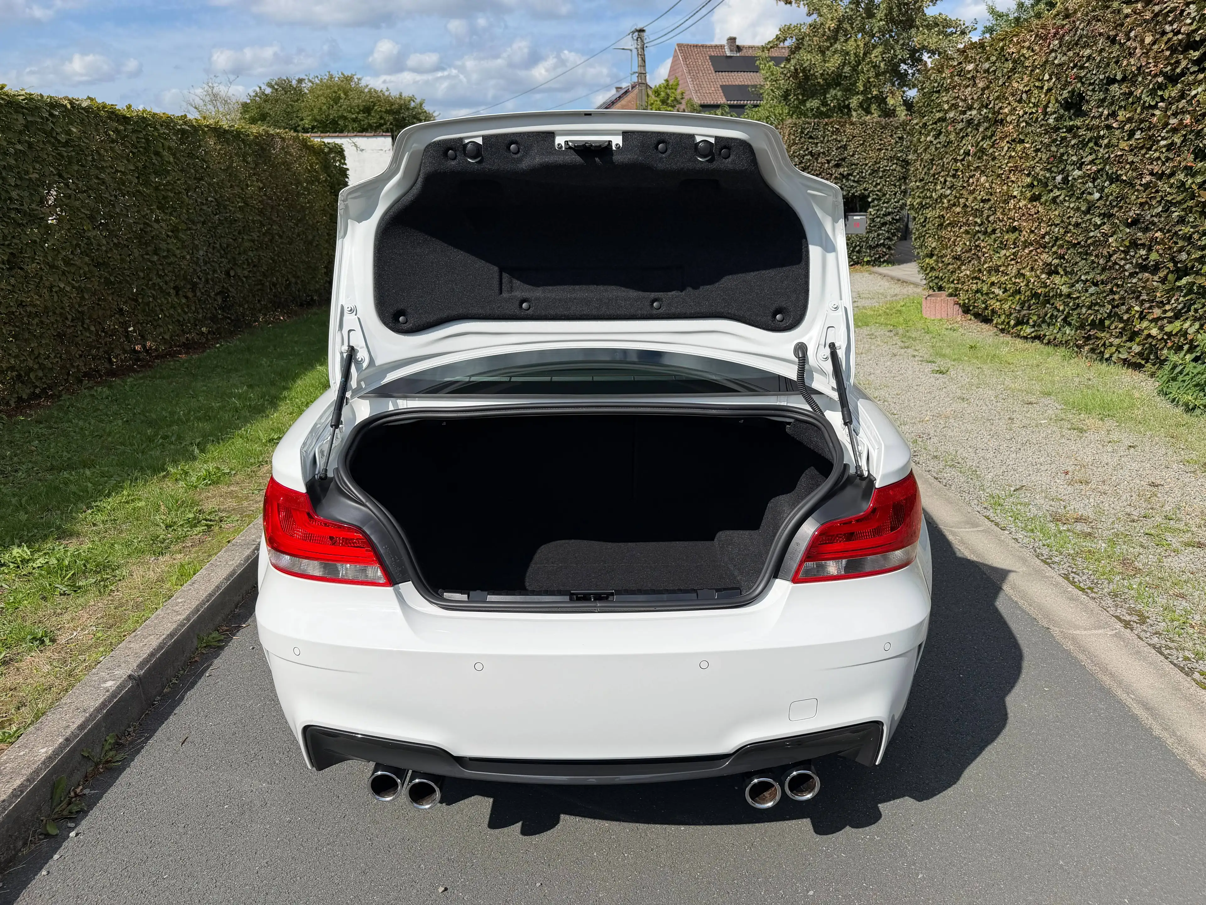 BMW M1 Coupé E82 - Alpine White III - Jantes M359 — photo 8