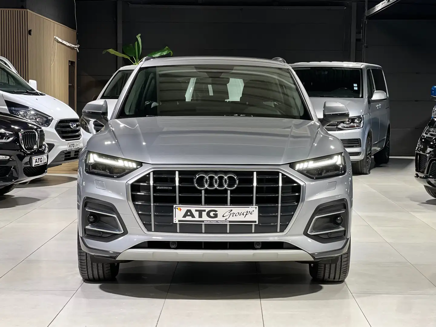 Audi Q5 50 TFSI 265CV S-TRONIC QUATTRO ESSENCE HYBRID Argintiu - 2