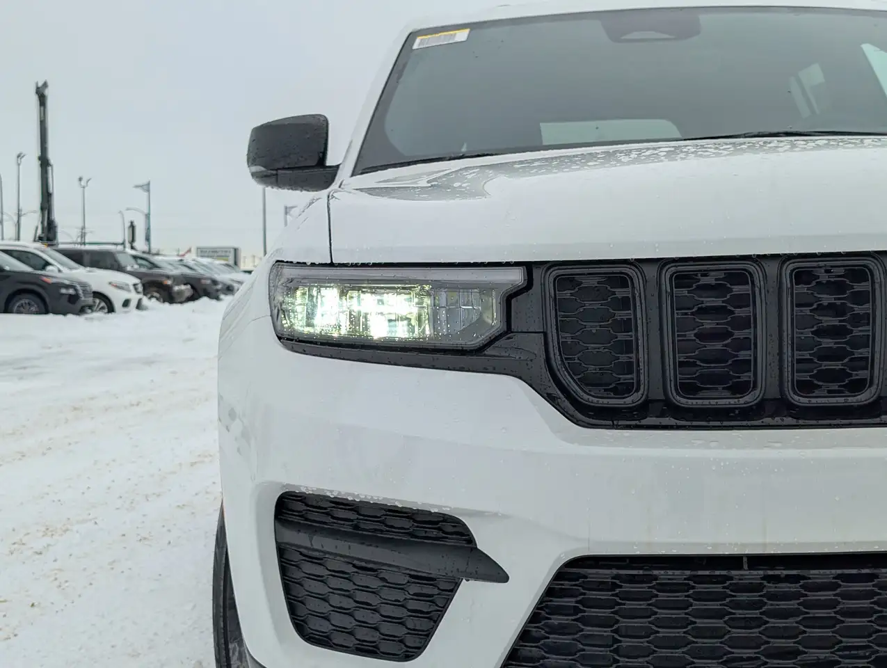 Jeep Grand Cherokee снимка Jeep Grand Cherokee