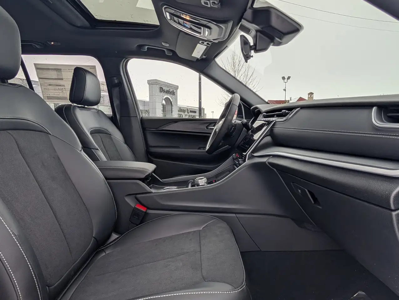 Jeep Grand Cherokee снимка Jeep Grand Cherokee