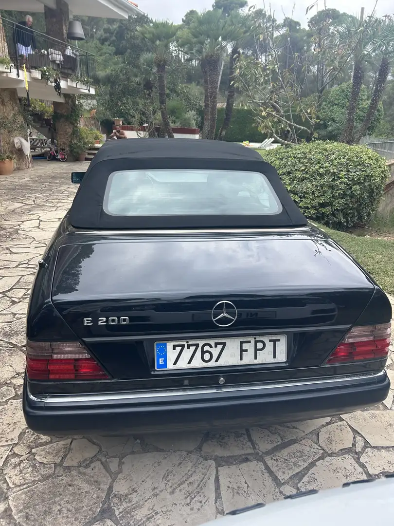 Mercedes-Benz E 200 - 2