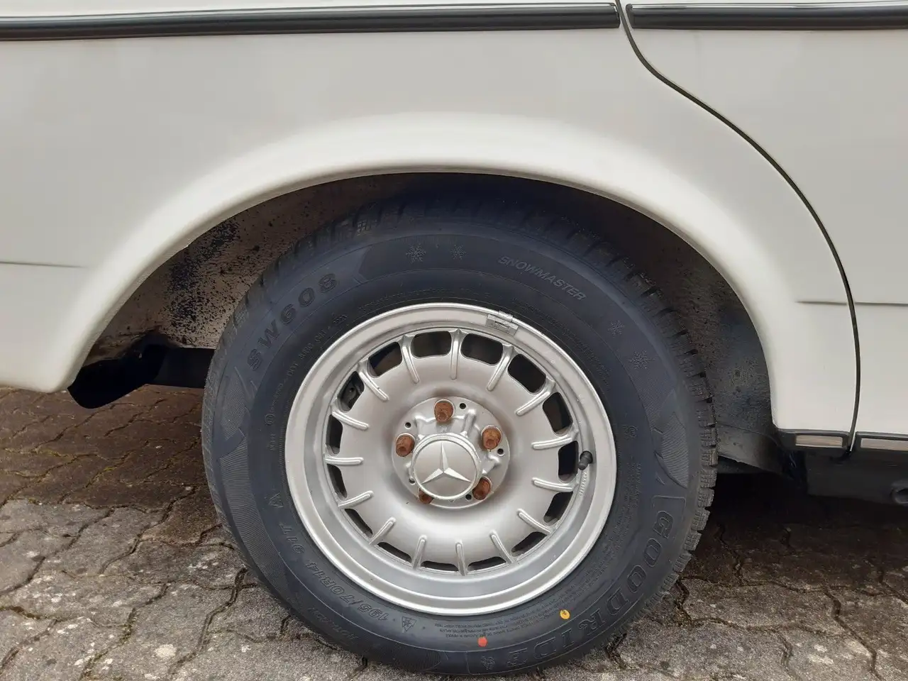 Mercedes-Benz 240 TD - 123 Kombi - traumhafter Zustand, foto 11
