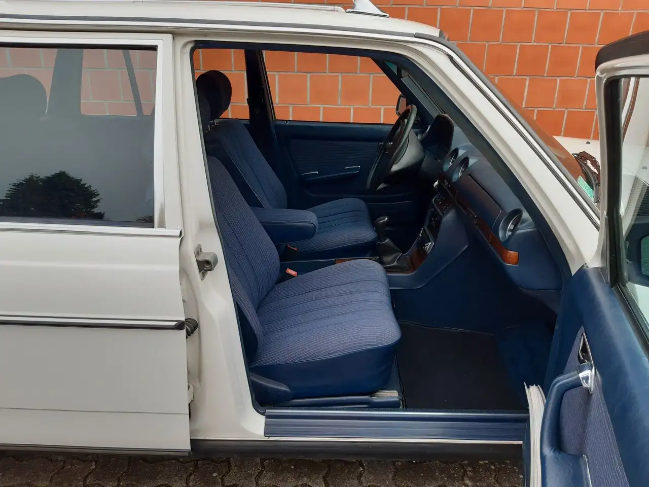Mercedes-Benz 240 TD - 123 Kombi - traumhafter Zustand, foto 10