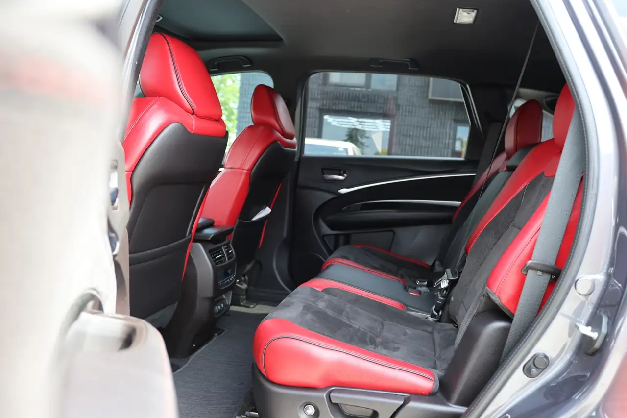 Acura MDX снимка Acura MDX