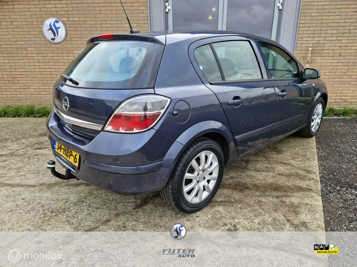 Opel Astra 1.4 Cosmo 5Drs Airco Grijs - 2