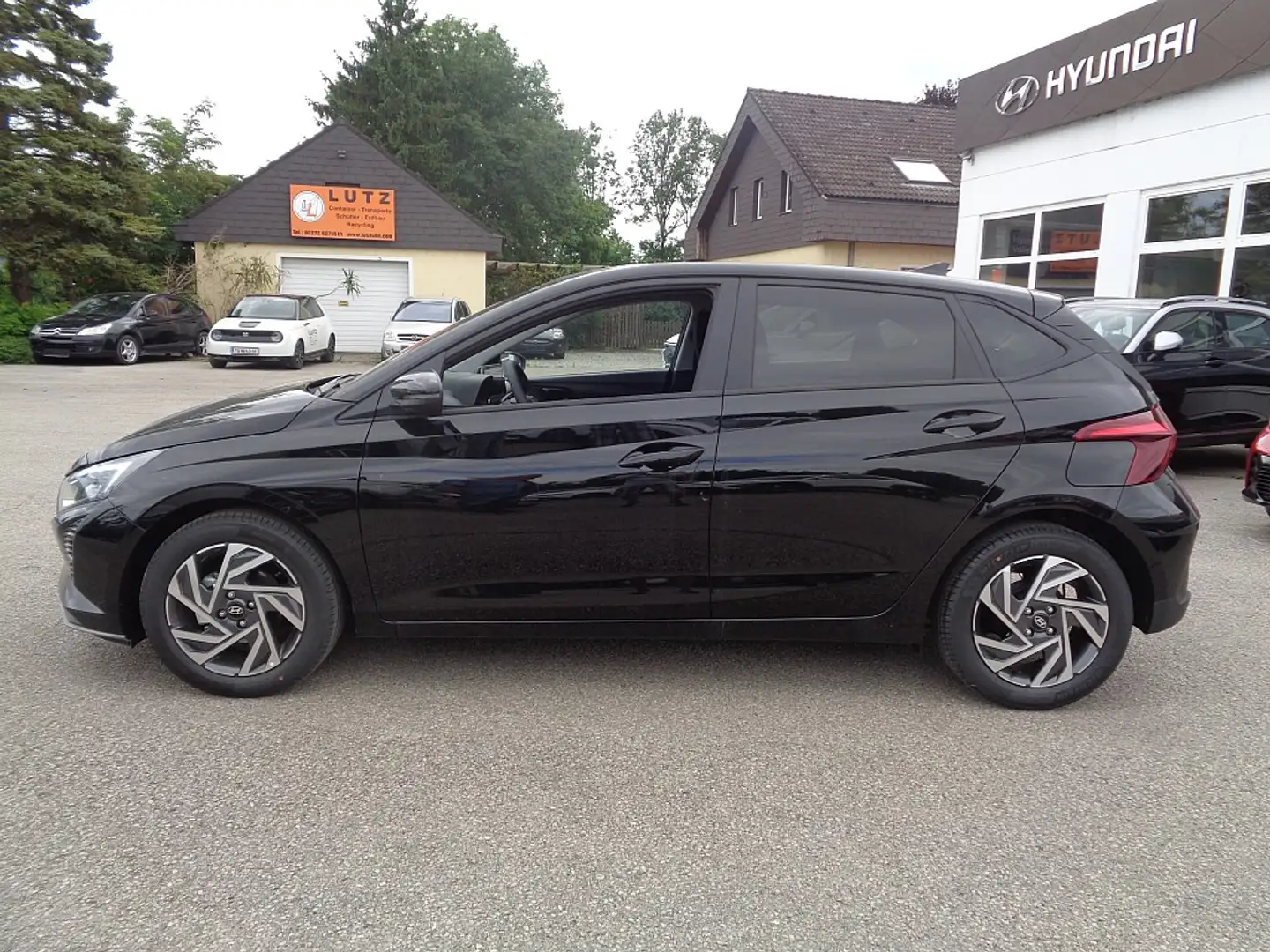 Hyundai i20 1,2 MPI Comfort Line Schwarz - 2