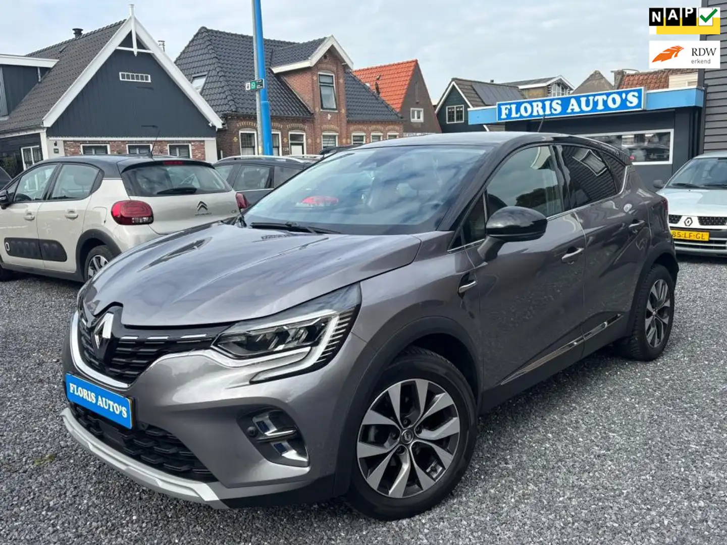 Renault Captur 1.0 TCe 100 Intens | Trekhaak |Keyless | Rijklaar! Grijs - 1