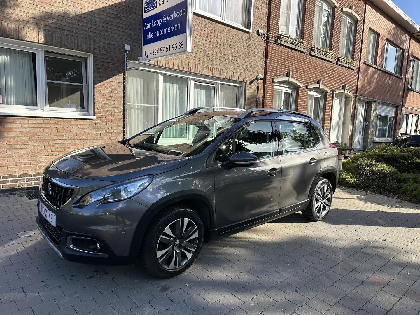 Peugeot 2008 1.2i! Topstaat* Airco* Navi* 1eigenaar Garantie! Grau - 2