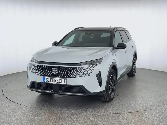 Peugeot 5008 in White for sale