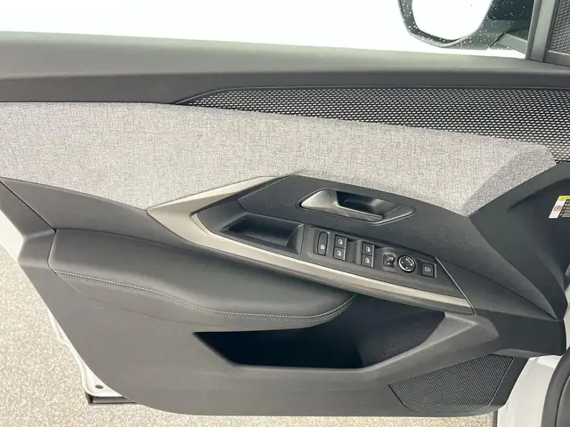 Peugeot 5008 view 11