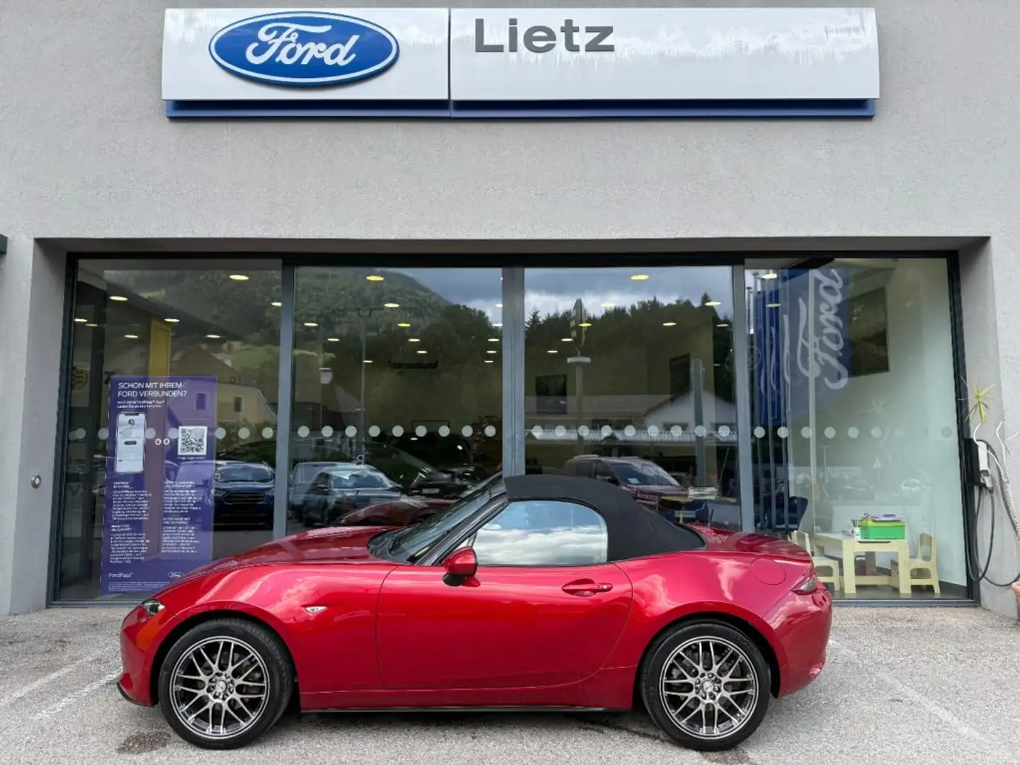 Mazda MX-5 2.0L SKY ACTIVE G160 Revolution - 1